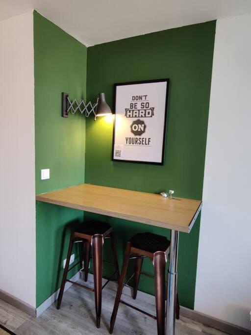 Les Studios De Flo' : The Bel'Factory 38 M² Wifi Belfort Luaran gambar